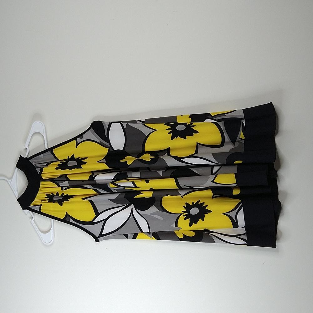Geri c. Yellow | Black | White Mock Neck Tunic Size: M